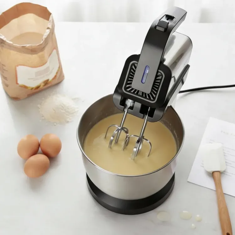 خلاط مع وعاء زيلان